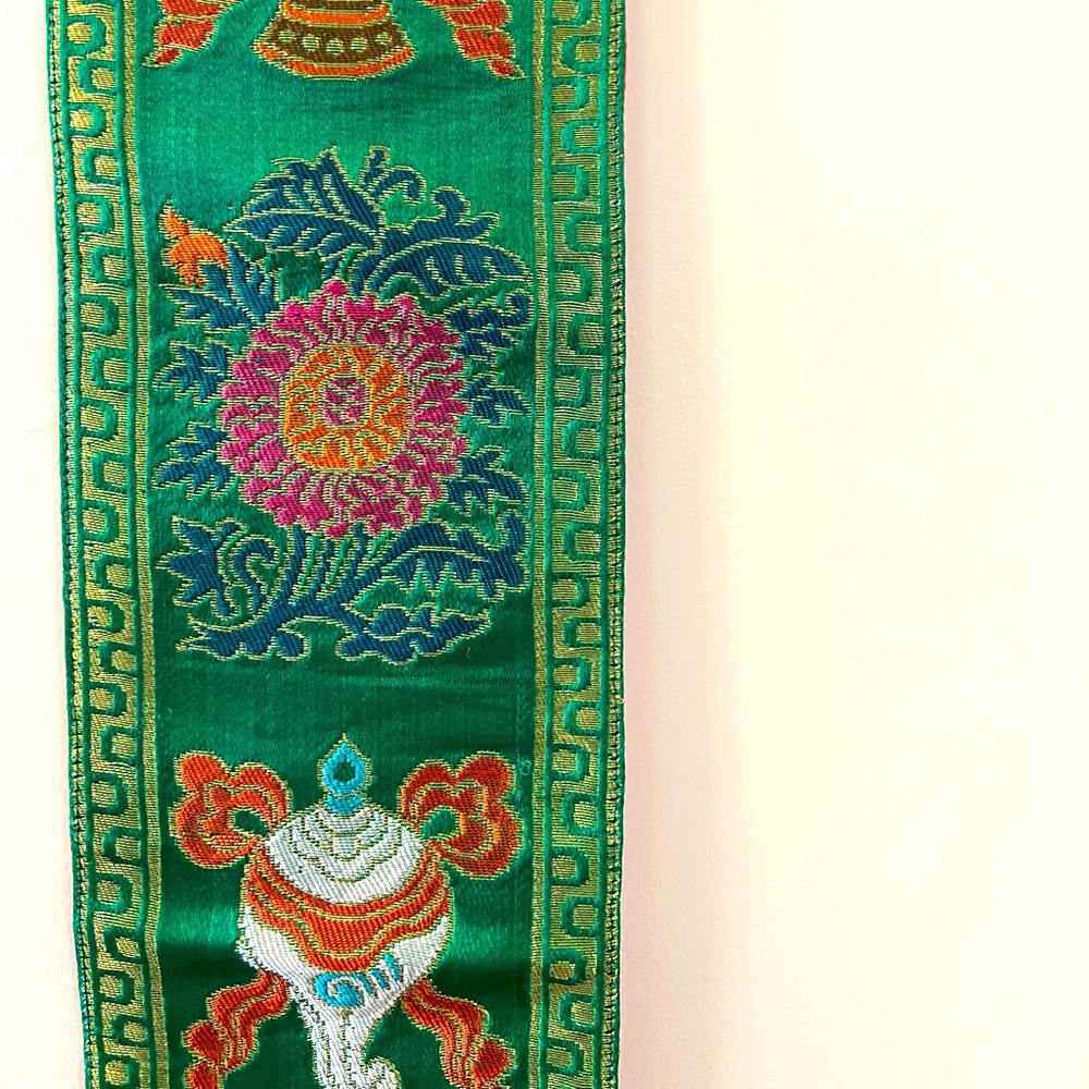 Tibetan eight symbol auspicious wall hanging